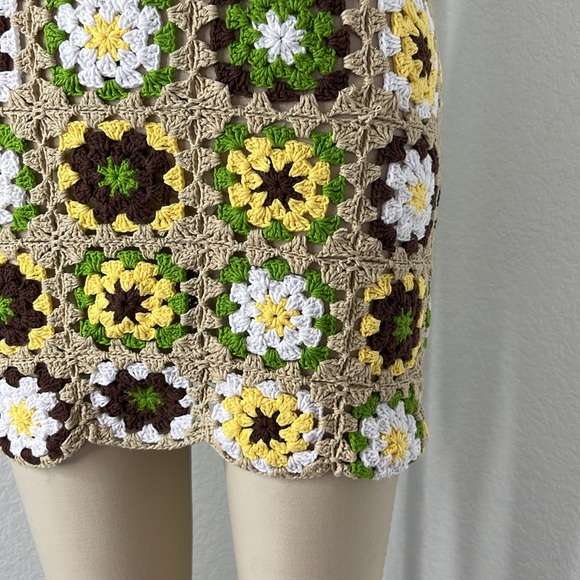 Cessilie Granny Afghan Crochet Halter Mini Dress - Picture 3 of 10